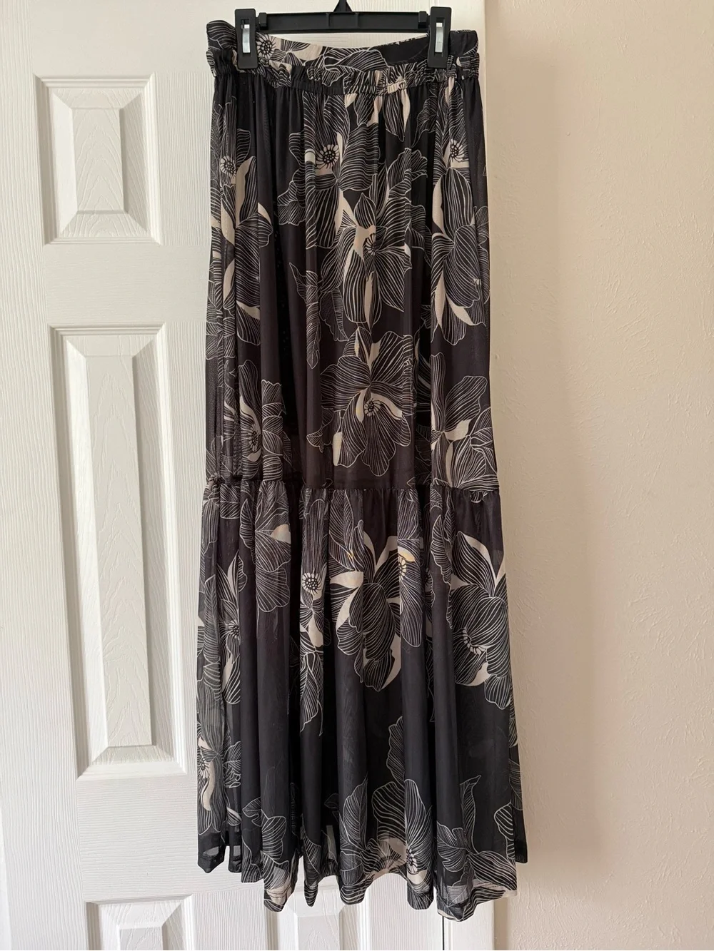 Dress To Tulle Floral Skirt size Medium